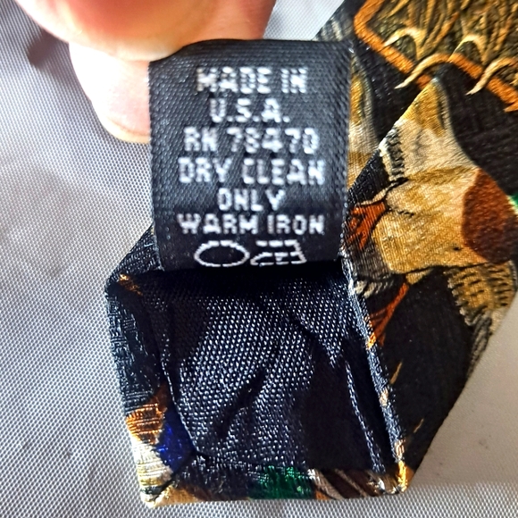 Field & Stream Mallard Duck 💯 Silk Men's Necktie 58" x 4" Black/Gold Wildlife - Picture 8 of 10